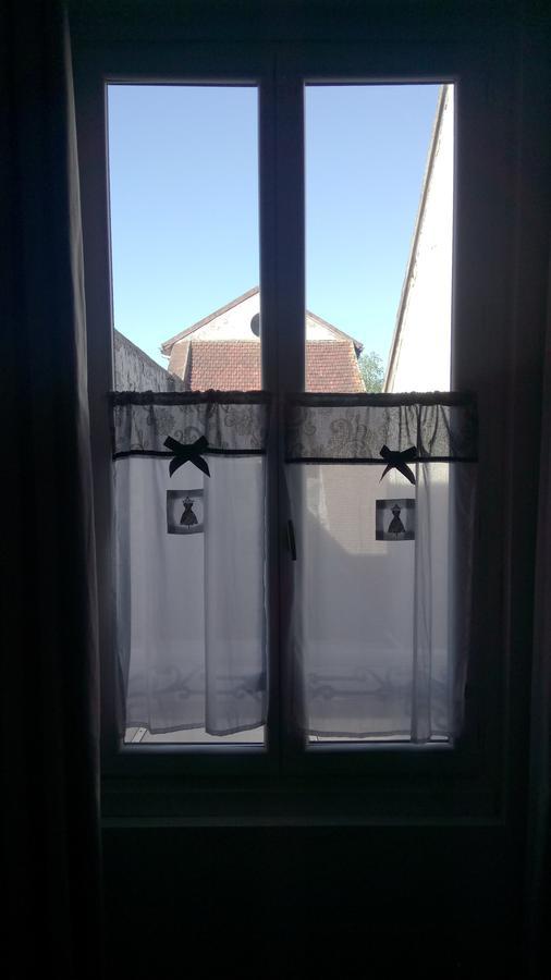 Maison De Ville Bed & Breakfast Magny-en-Vexin Exterior foto